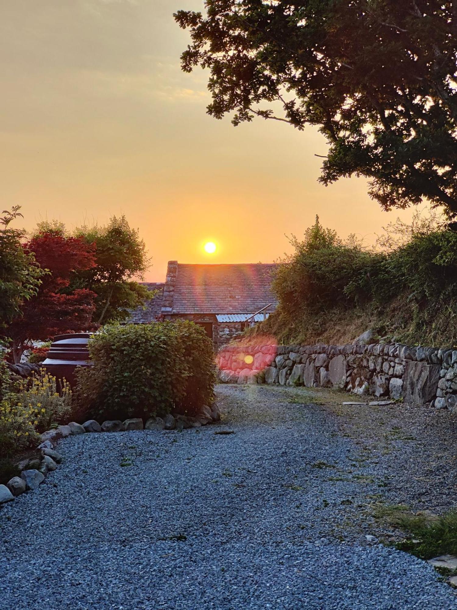 Ty Gwennol Near Gilfach Goch Apartamento Llanbedr  Exterior foto